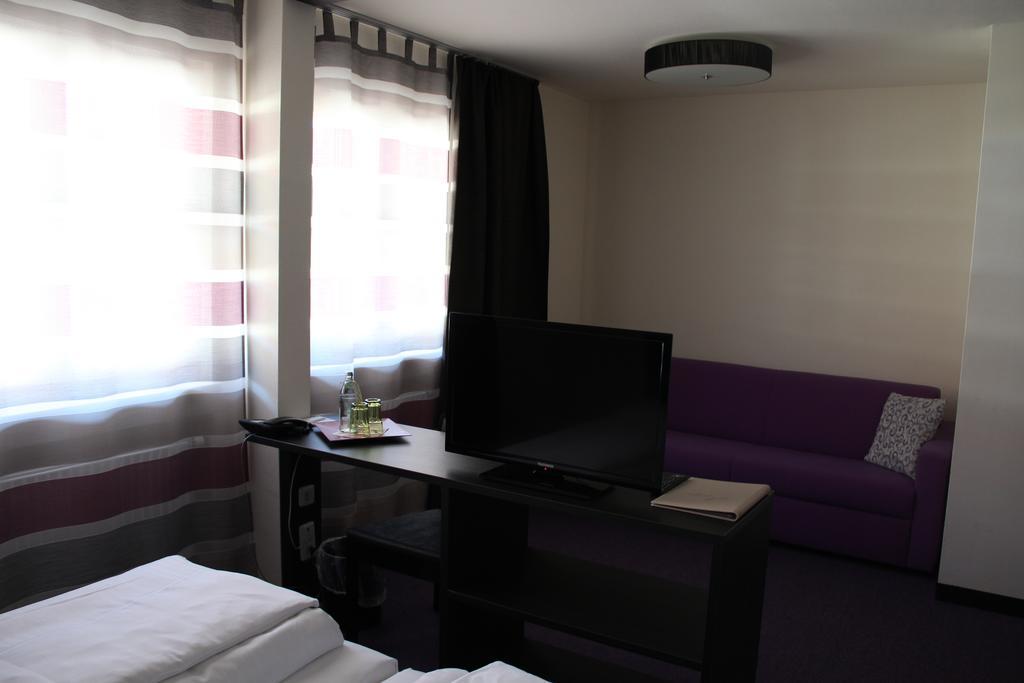 Amiga Messe Hotel 3*